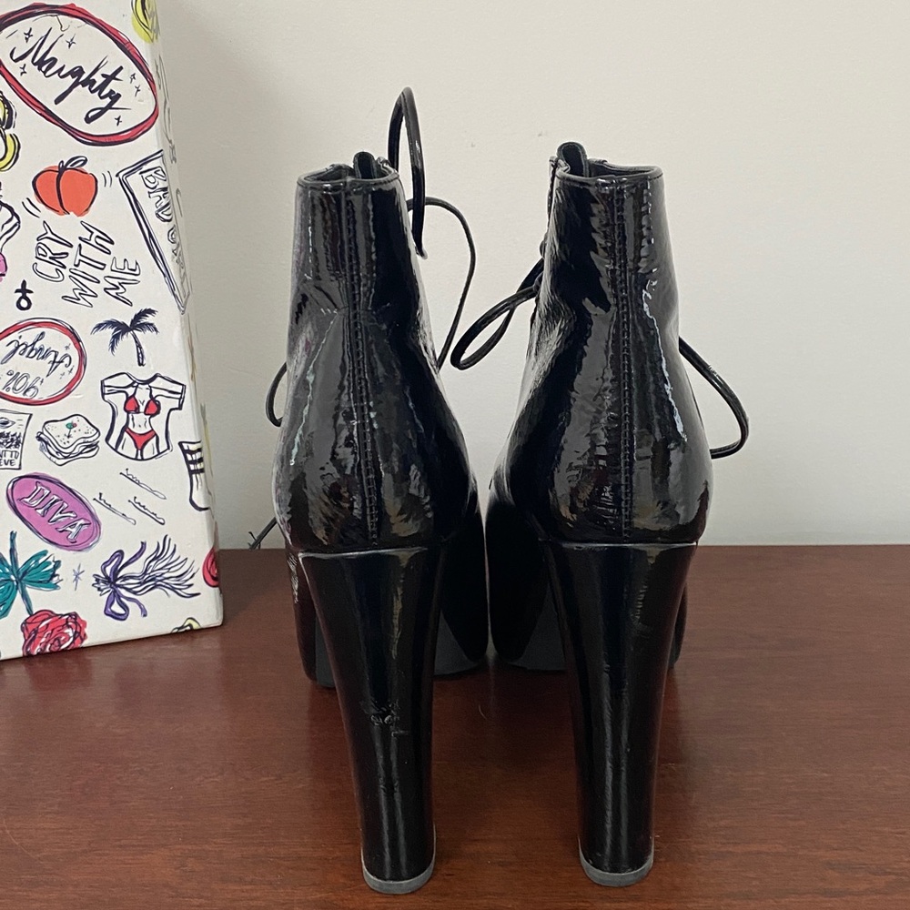 !RARE! Lita By Jeffrey Campbell - Shiny Black Lace Up Boots 9.5M - Picture 7 of 15